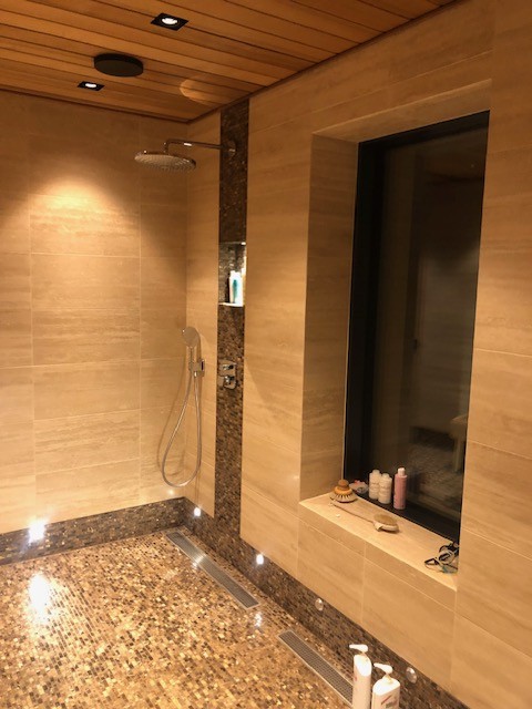 JV-Urakointi remontointi - vaalea kylpyhuone